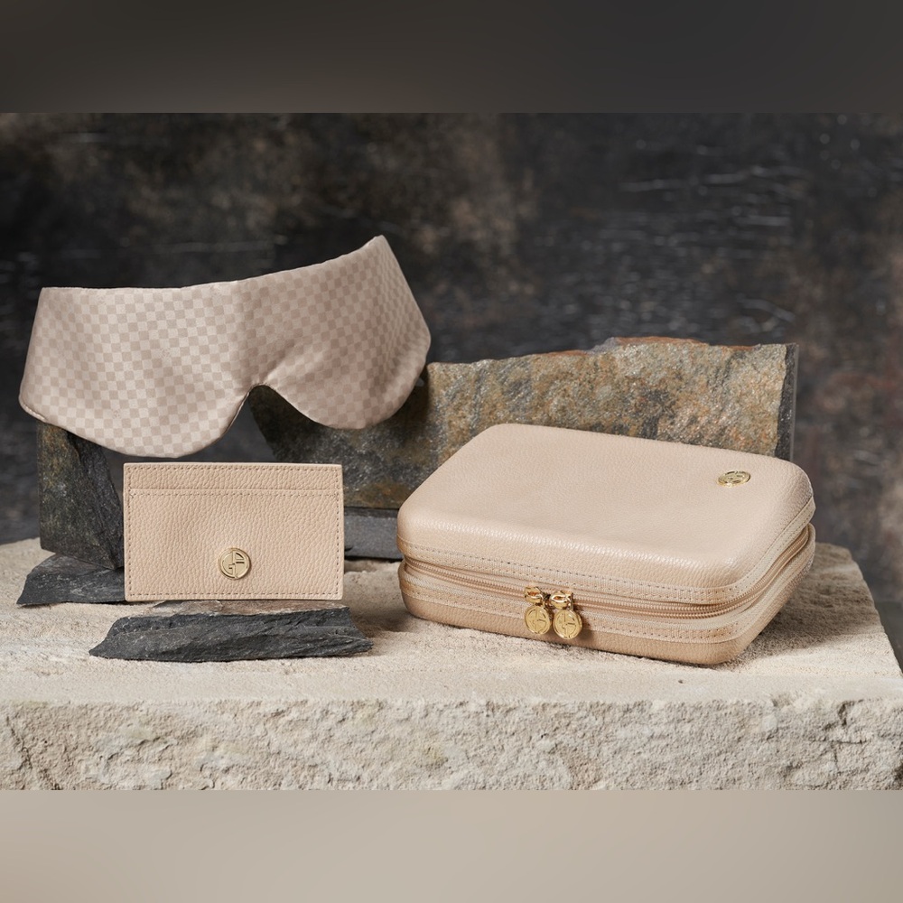 Giorgio Armani amenity kits for Eva Air's bussiness class